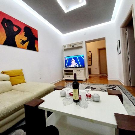Apartment Alex Belgrado Esterno foto