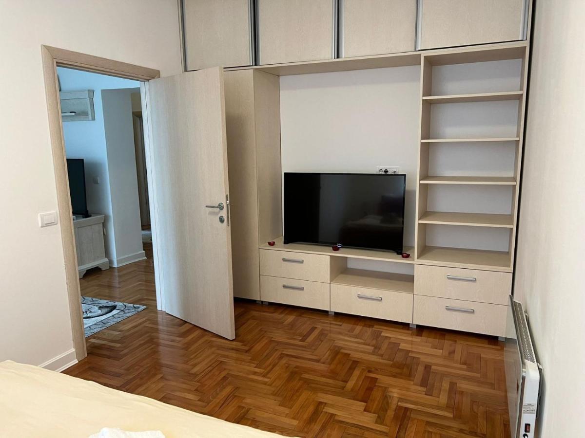 Apartment Alex Belgrado Esterno foto