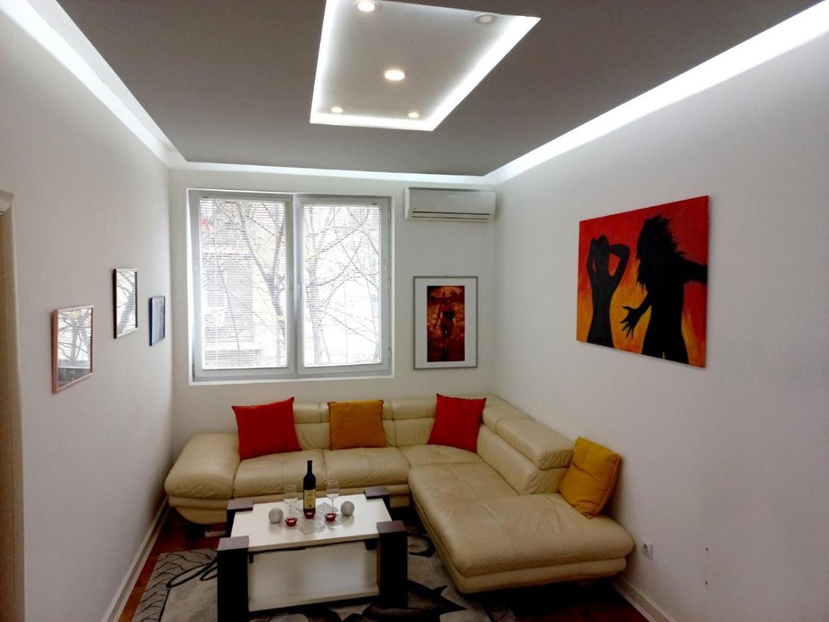 Apartment Alex Belgrado Esterno foto