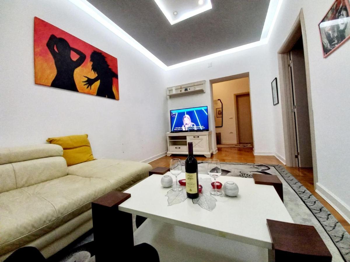 Apartment Alex Belgrado Esterno foto